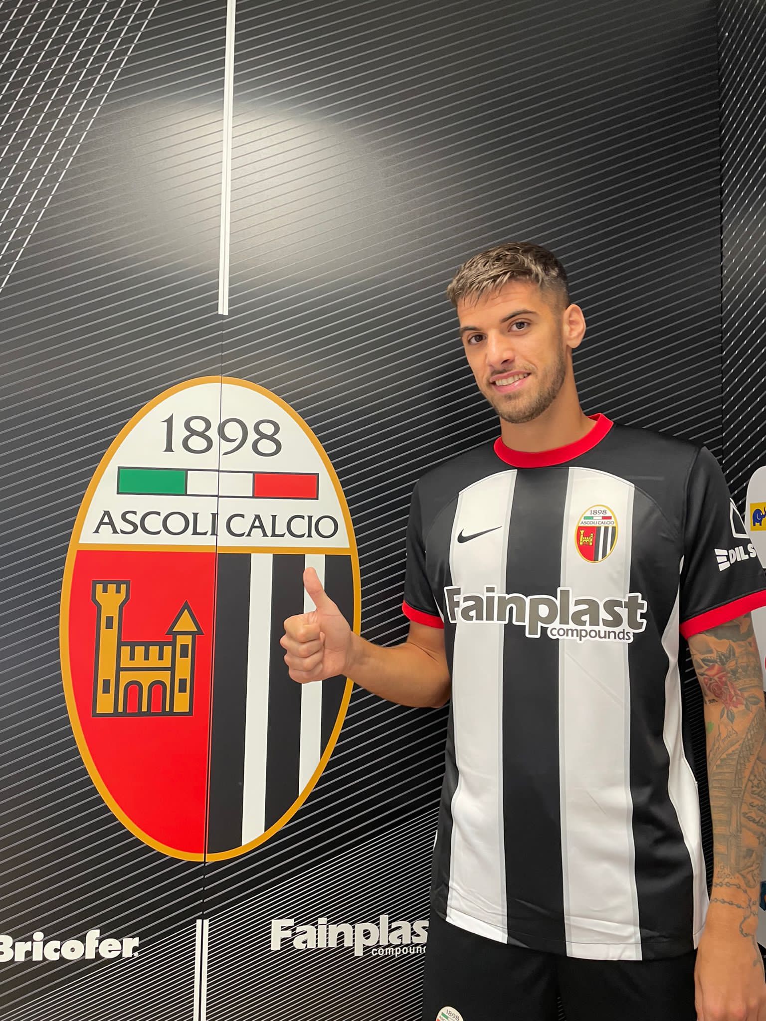 Ascoli sale calcio maglia